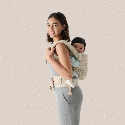 Porte Bébé Physiologique maman hanche
