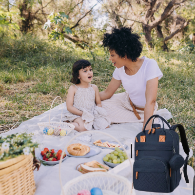 Sac-à-dos-à-langer-parc-bleu-au-pique-nique