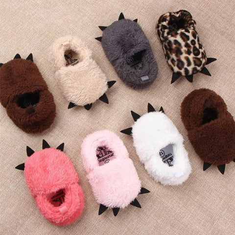 chausson bébé mignon couleur beige et rose avec semelle flexible