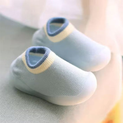 Chaussure pour bébé confortable et légère pour le quotidien et la crèche