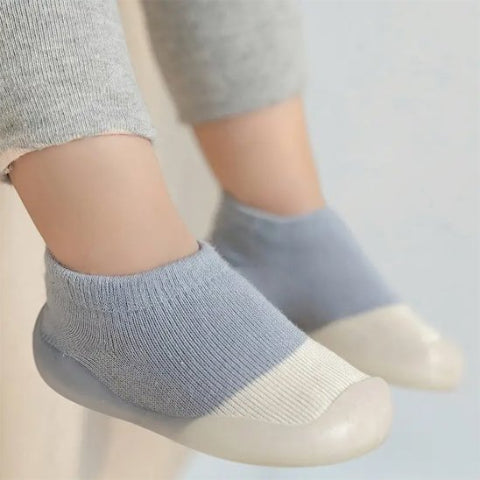 Chaussure pour bébé légère et respirante pour premiers pas confortables