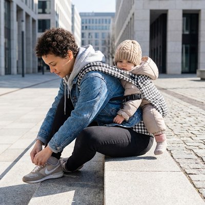 Porte bebe portage sécurisé contact rapproché